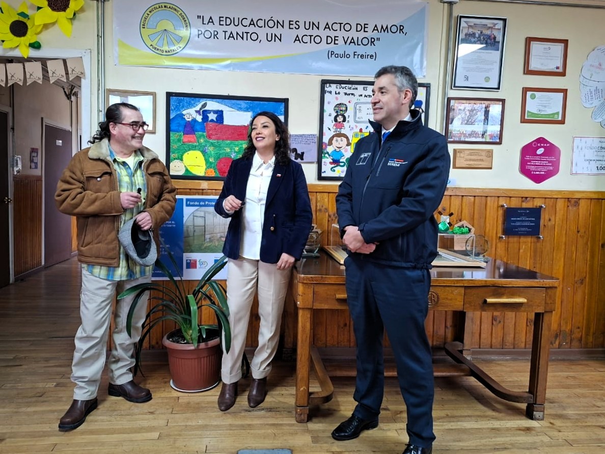 Escuela Nicolás Mladinic de Puerto Natales se adjudica fondo para transformar su invernadero en un modelo de inclusión